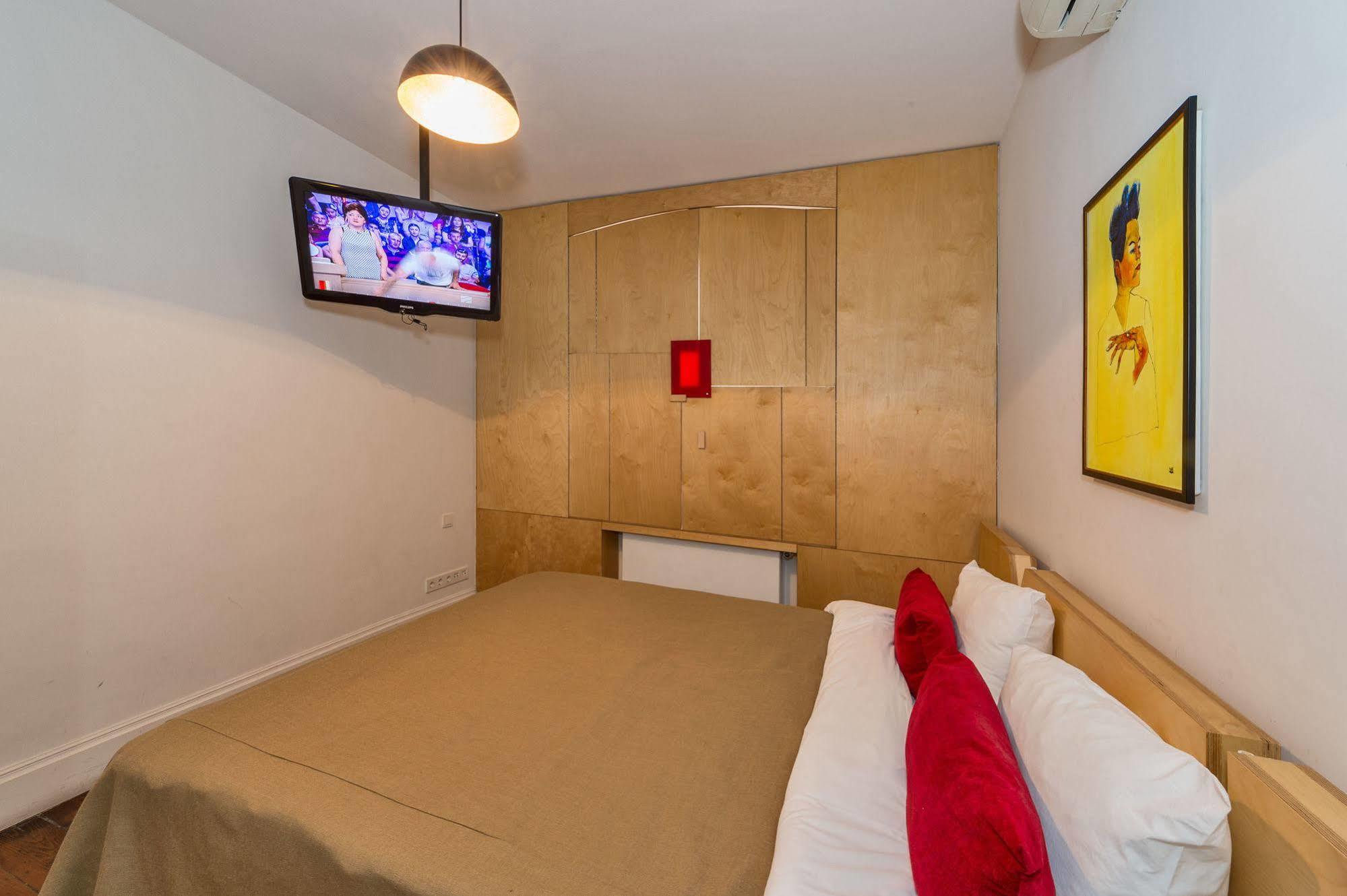 Next2 Otel